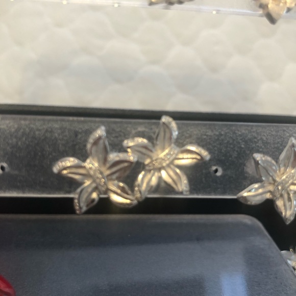 Sterling Flower Pendant and Earrings Set - Picture 6 of 6